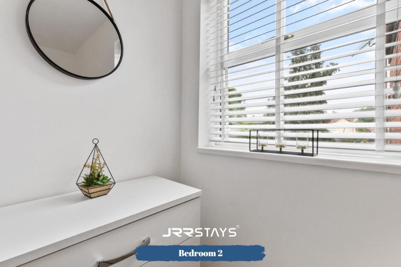 Nuneaton - Ideal 3 Bedroom, Wi-Fi Parking, Sleeps 6 - Jrr Stays Экстерьер фото